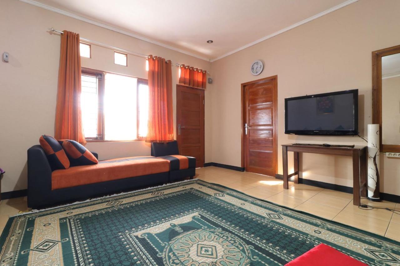 Lembur Incu Syariah Villa & Resto ليمبانغ المظهر الخارجي الصورة