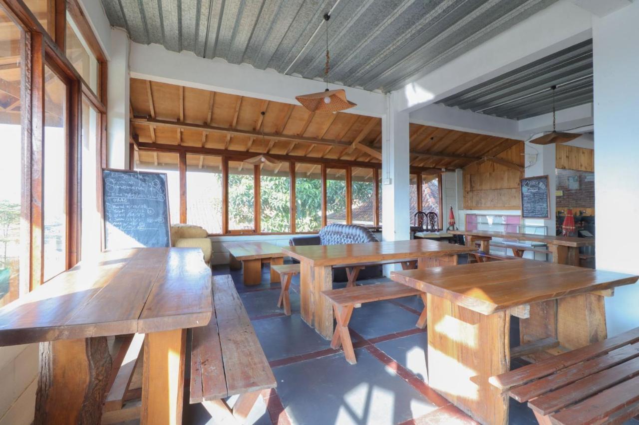 Lembur Incu Syariah Villa & Resto ليمبانغ المظهر الخارجي الصورة