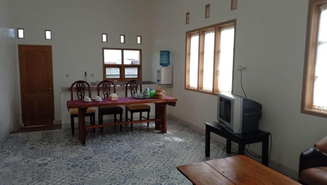 Lembur Incu Syariah Villa & Resto ليمبانغ المظهر الخارجي الصورة